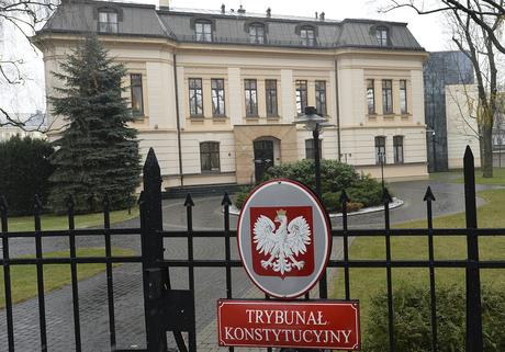 La Pologne : Remise en cause de la primauté du droit européen sur les traités nationaux