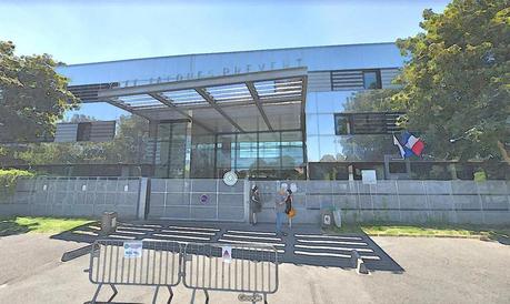 Violence contre une prof et vidéo dans les réseaux sociaux Violence contre une prof et vidéo dans les réseaux sociaux