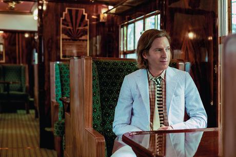 Voyagez dans un train décoré par Wes Anderson