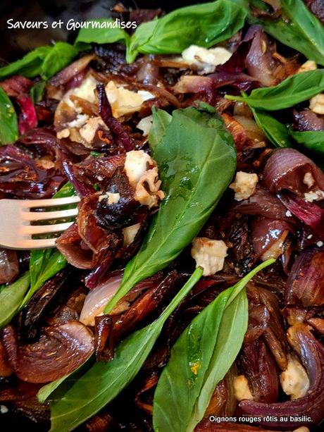 Oignons rouges rôtis.