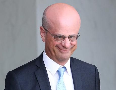 Un jeune sur cinq ne condamne pas le meurtre de Samuel Paty. Tout va bien. Un jeune sur cinq ne condamne pas le meurtre de Samuel Paty. Tout va bien.