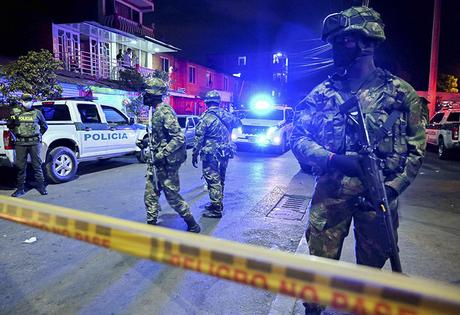 La Colombie : Le massacre de cinq personnes