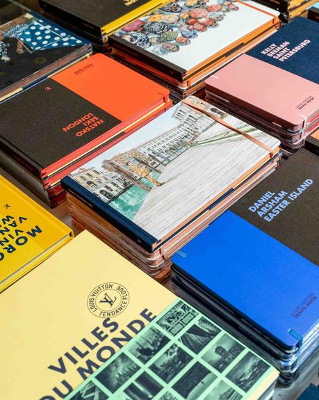 LIBRAIRIE ÉPHÉMÈRE LOUIS VUITTON AU BRACH PARIS Brach