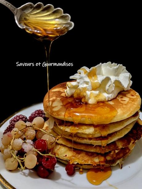 Blinis aux amandes et au miel.