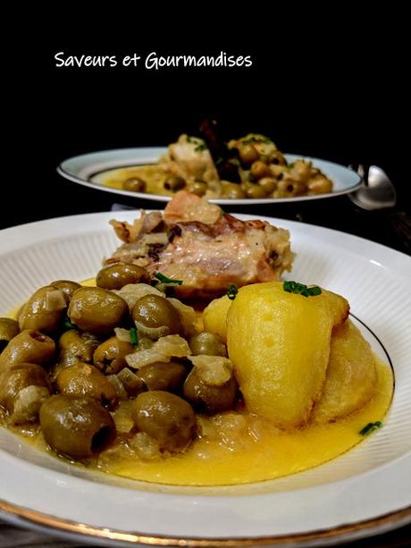 Tajine ezeitoun (zitoun) Poulet aux olives.