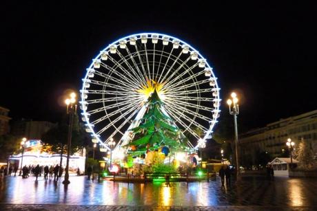 Place Masséna, Nice à Noël © Jesmar - licence [CC BY-SA 3.0] de Wikimedia Commons