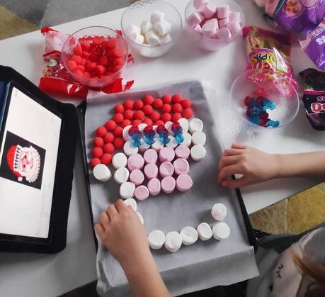 Comment faire un père Noël en bonbons ? Comment faire un père Noël en bonbons ?