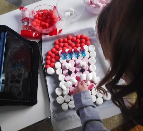 Comment faire un père Noël en bonbons ? Comment faire un père Noël en bonbons ?