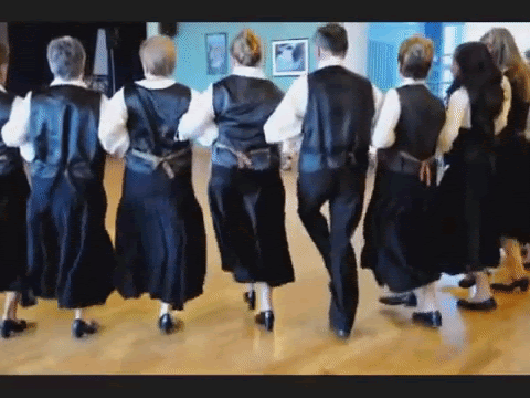 par le trou de la serrure