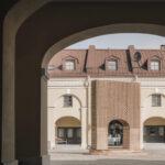 L'arc de triomphe rotatif signé Katarsis