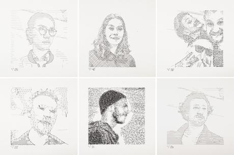 Ce bras robotique automatisé est en fait un photomaton non conventionnel qui dessine votre portrait ! Ce bras robotique automatisé est en fait un photomaton non conventionnel qui dessine votre portrait !