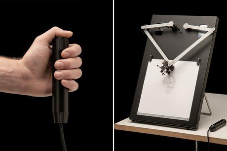 Ce bras robotique automatisé est en fait un photomaton non conventionnel qui dessine votre portrait ! Ce bras robotique automatisé est en fait un photomaton non conventionnel qui dessine votre portrait !