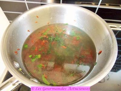 Pois chiches épicés aux poivrons et riz rouge aux cyclanthères (Vegan) Pois chiches épicés aux poivrons et riz rouge aux cyclanthères (Vegan)