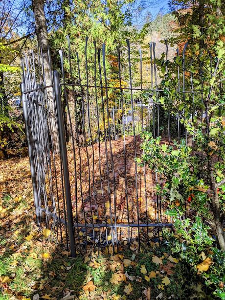 Hermann Levi's Grabstätte in Partenkirchen — 33 Fotos für eine Herbstsymphonie — Symphonie automnale pour la tombe de Hermann Levi
