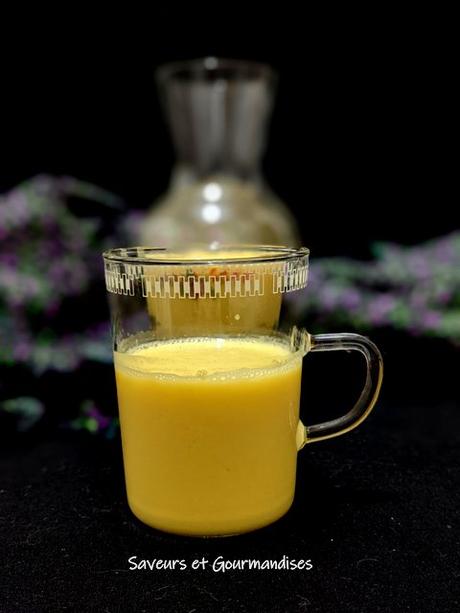 Mango Lassi (Lassi de mangue).