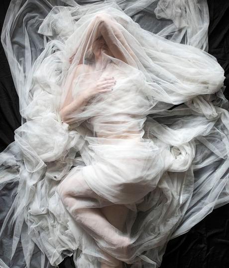 Autoportraits COVID-19 de la photographe Laura Pedersen Autoportraits COVID-19 de la photographe Laura Pedersen