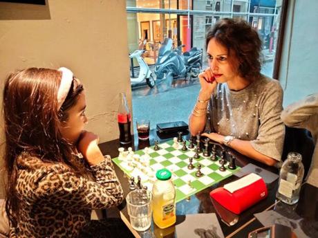Paris : les fous d’échecs se pressent au bar le Blitz Society, pionnier du genre