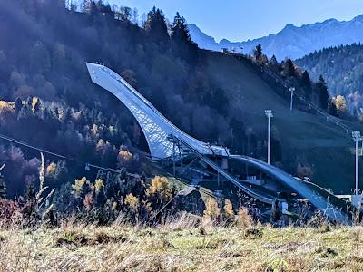 Auf den Höhen von Partenkirchen  — 35 Bilder / 35 photos — Sur les hauteurs de Partenkirchen
