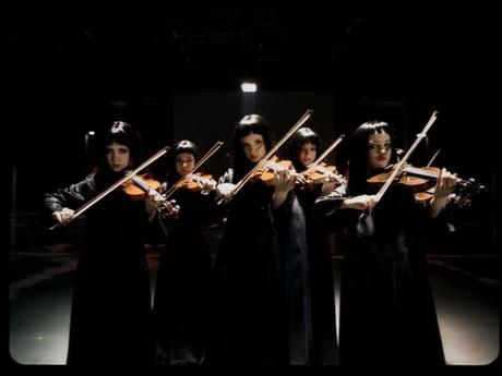 Mes 7000 danses : Aventures en Indochine Mes 7000 danses : Aventures en Indochine