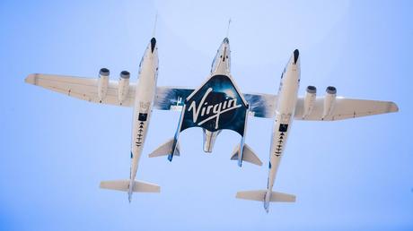Virgin Galactic vend 100 billets à 450 000 dollars pour voyager dans l’espace