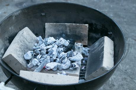 Comment améliorer considérablement votre gril au charbon de bois