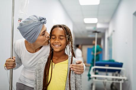 Les enfants de patients atteints de cancer sont trop souvent exclus du parcours de soins (Adobe Stock 333205342) Les enfants de patients atteints de cancer sont trop souvent exclus du parcours de soins (Adobe Stock 333205342)