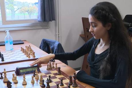 Une réfugiée syrienne championne de France d'échecs à 14 ans
