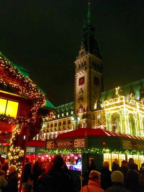 Marchés de Noël en Allemagne - Hambourg. Photo: marinausmanskaya via Twenty20