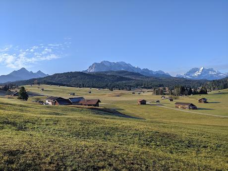Die  Buckelwiesen bei Mittenwald — 30 Bilder /photos — Les prairies bosselées près de Mittenwald — Nov. 2021