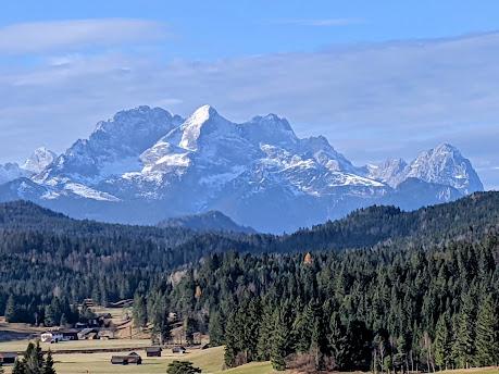 Die  Buckelwiesen bei Mittenwald — 30 Bilder /photos — Les prairies bosselées près de Mittenwald — Nov. 2021