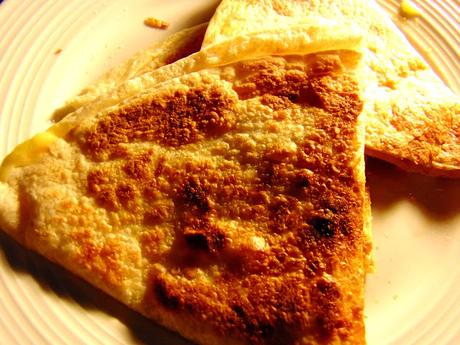 Quesadillas au fromage végétal et kimchi