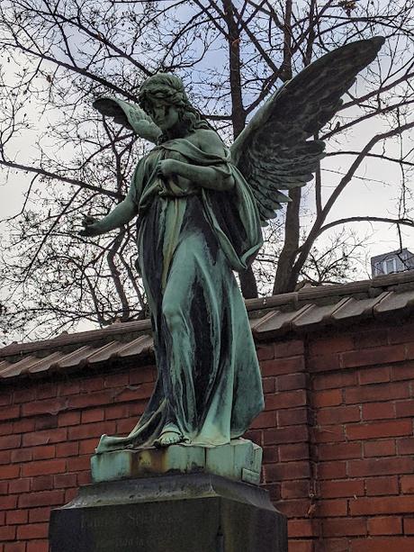 München — Die Engel des Ostfriedhofs — 30 Fotos — Les anges du cimetière de l'est de Munich