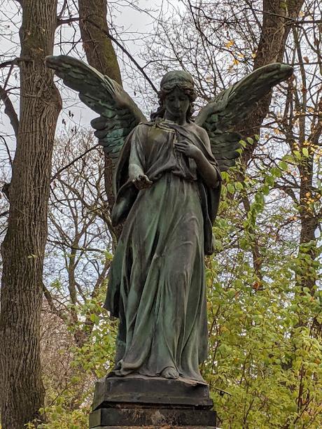 München — Die Engel des Ostfriedhofs — 30 Fotos — Les anges du cimetière de l'est de Munich
