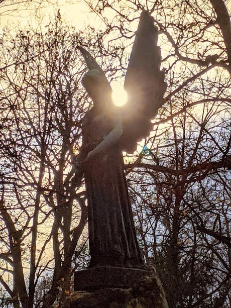 München — Die Engel des Ostfriedhofs — 30 Fotos — Les anges du cimetière de l'est de Munich