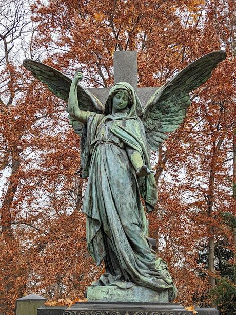 München — Die Engel des Ostfriedhofs — 30 Fotos — Les anges du cimetière de l'est de Munich