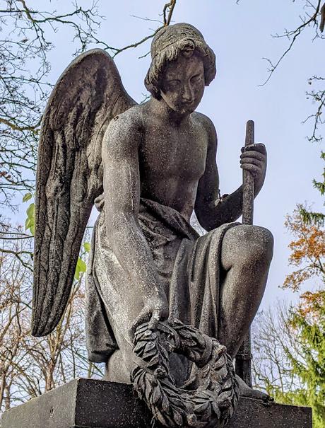München — Die Engel des Ostfriedhofs — 30 Fotos — Les anges du cimetière de l'est de Munich