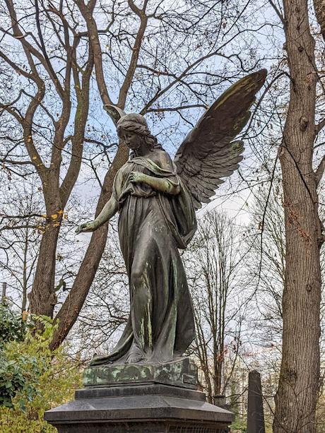 München — Die Engel des Ostfriedhofs — 30 Fotos — Les anges du cimetière de l'est de Munich