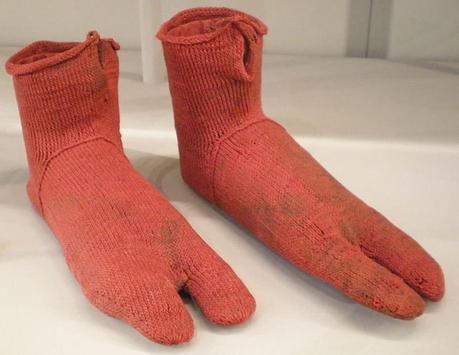 Chaussettes et sandales : Les Romains à l’origine de ce « crime » vestimentaire