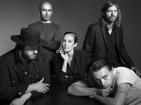 Filles Parmi Les Garçons Filles Parmi Les Garçons