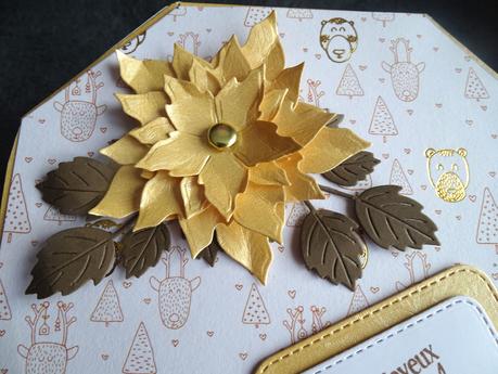 Boîte octogonale dorée .