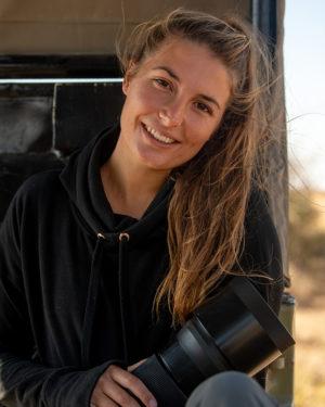 Un aperçu du portrait de lionne féroce par Lara Jackson portrait de lara jackson