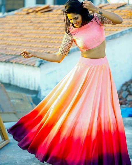 40 Trendy Sister Of Bride Outfit Ideas Indian Wedding Dresses For Bride S Sister Bling Sparkle