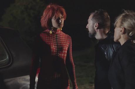 DEMAIN NOUS APPARTIENT : la robe haute couture vintage de Rebecca et Camille dans l’épisode DEMAIN NOUS APPARTIENT : la robe haute couture vintage de Rebecca et Camille dans l’épisode