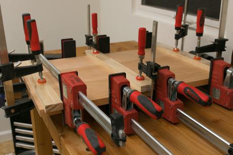 Planche à découper DIY – Comment fabriquer une très grande planche à découper pour la dinde ?