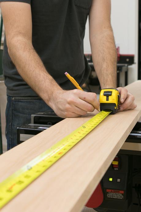 Planche à découper DIY – Comment fabriquer une très grande planche à découper pour la dinde ?