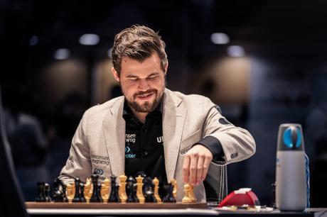 Le Norvégien Magnus Carlsen champion du monde d'échecs pour la cinquième fois