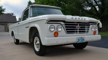 Se souvenir du Dodge D-100 Street Wedge de 1964, le premier camion musclé des États-Unis