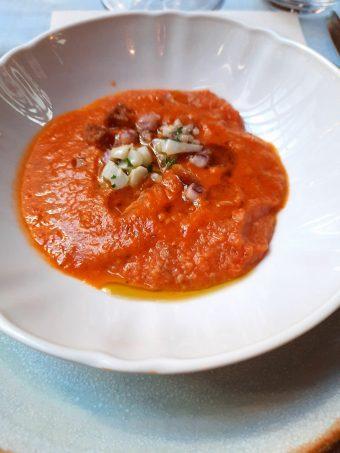 Soupe de pain à la tomate. Soupe de pain à la tomate.
