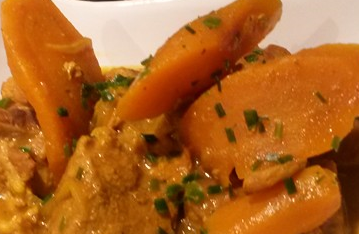 Sauté de porc aux carottes et curry