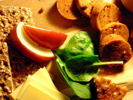 Plateau de frauxmage et charcuterie végétale